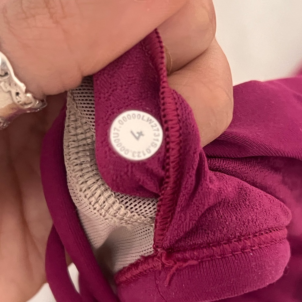Lululemon Ripened Raspberry Sports Bra and Leggings Set - Picture 5 of 9